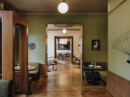 Château Royal restaurant interior